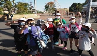 【Saitama, Jepang】Penemuan indah, penuh kata-kata hangat, tamasya jalan kaki sekolah penuh rasa terima kasih